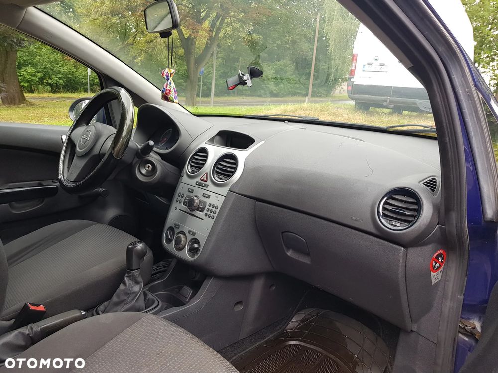 Opel Corsa 2011 photo 5