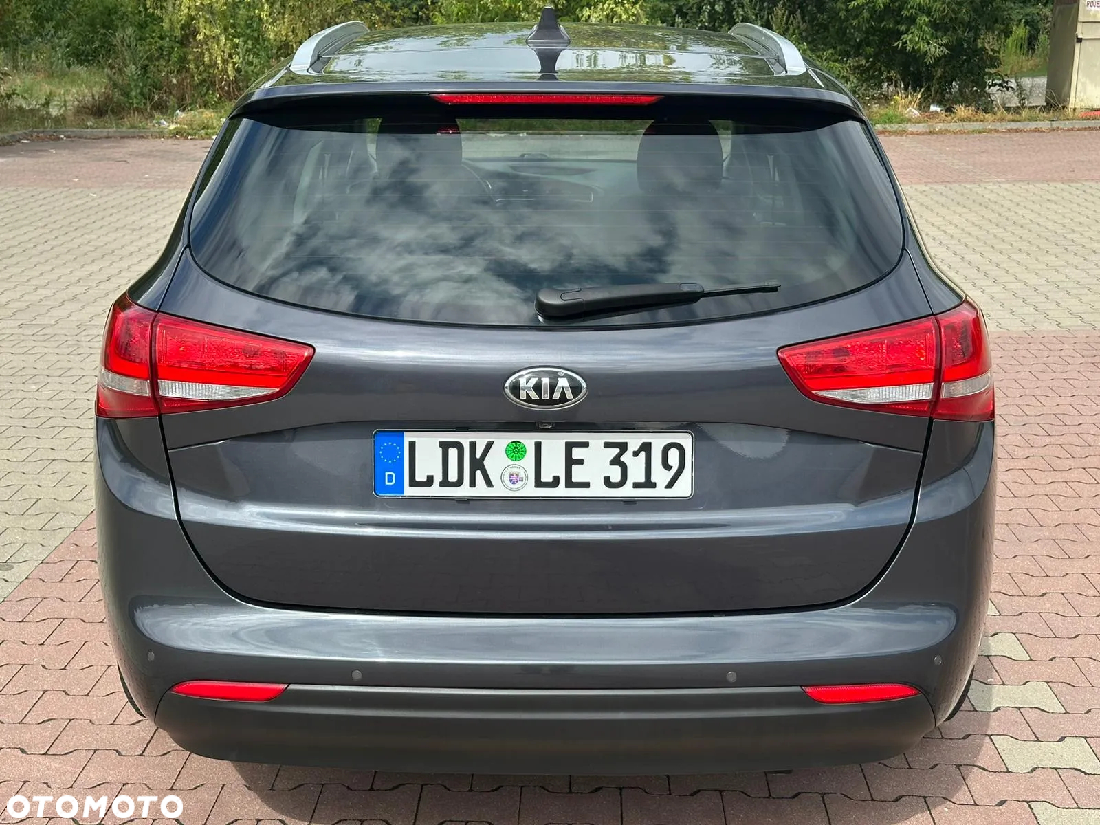 Kia Ceed 1.6 CRDi 136 ISG SW Dream-Team Edition - 4