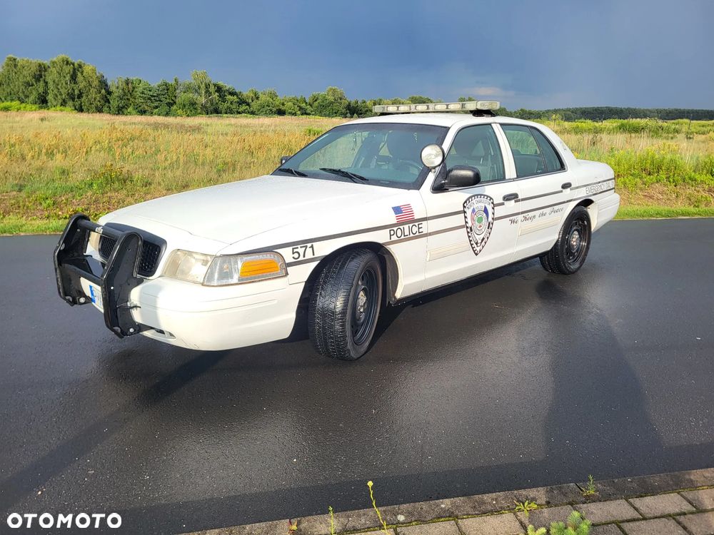 Ford Crown - 15