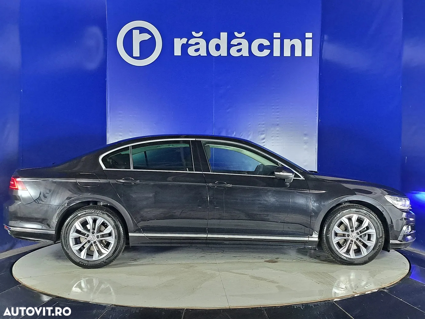 Volkswagen Passat - 2