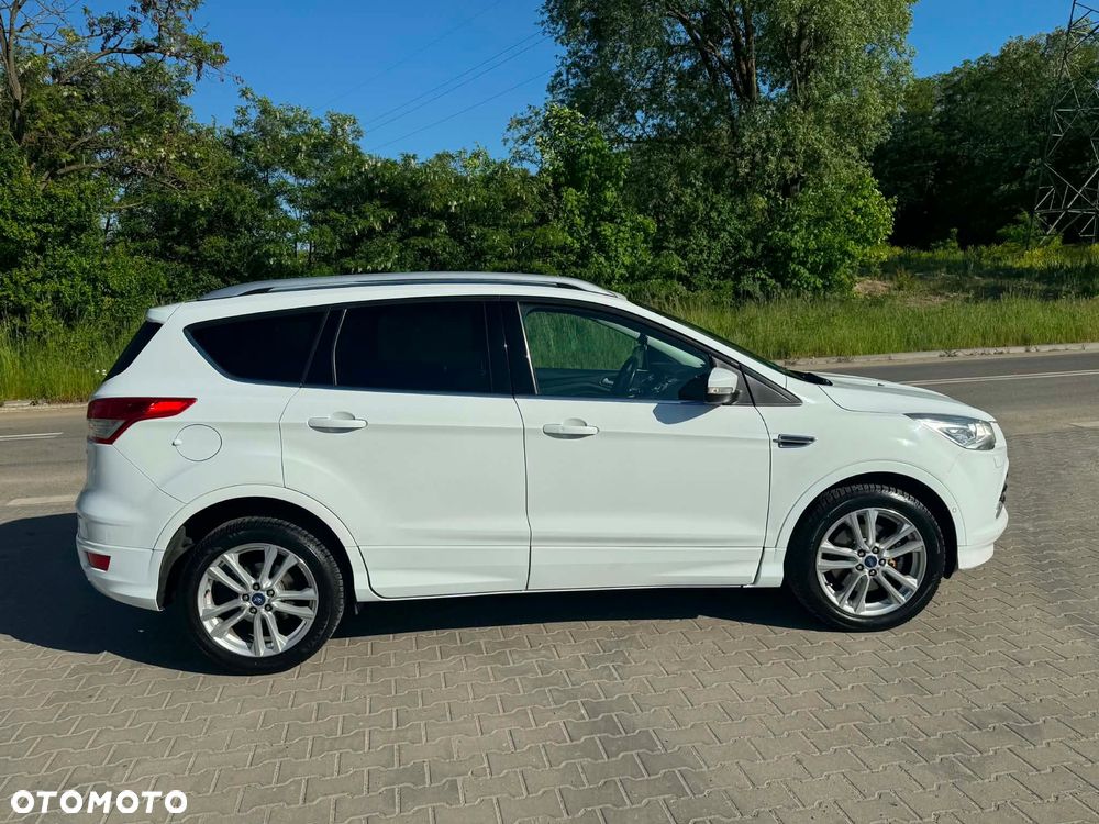 Ford Kuga 2.0 TDCi 4WD Titanium - 4