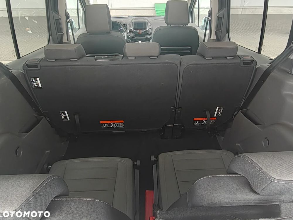 Ford Tourneo Connect Grand - 24