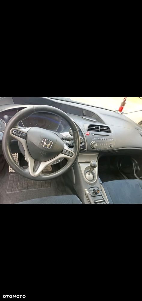 Honda Civic 1.8 Sport - 12
