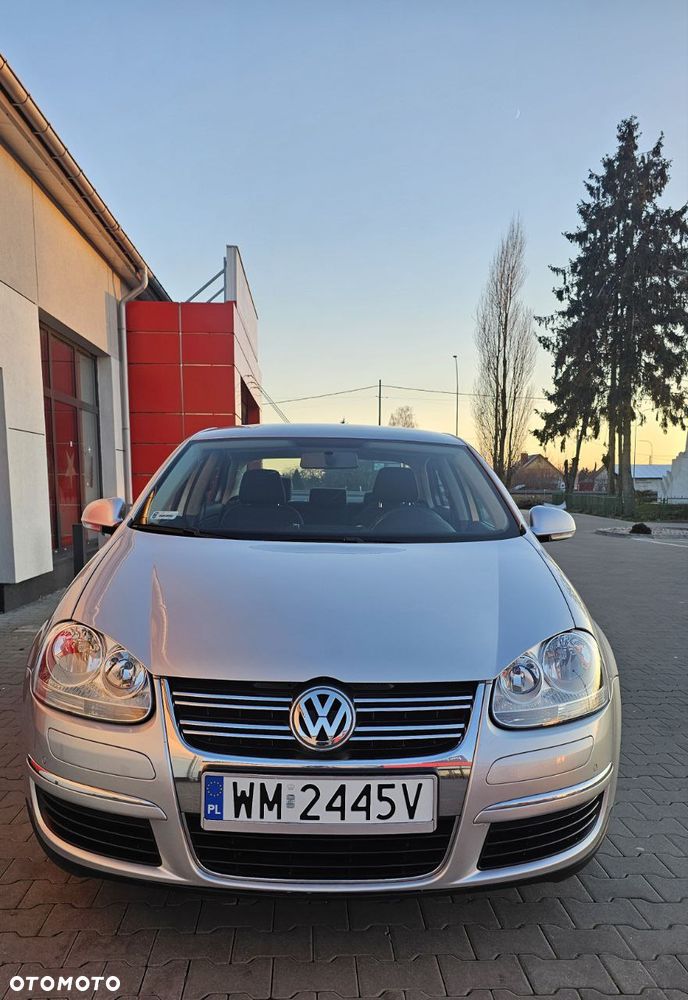 Volkswagen Jetta - 36
