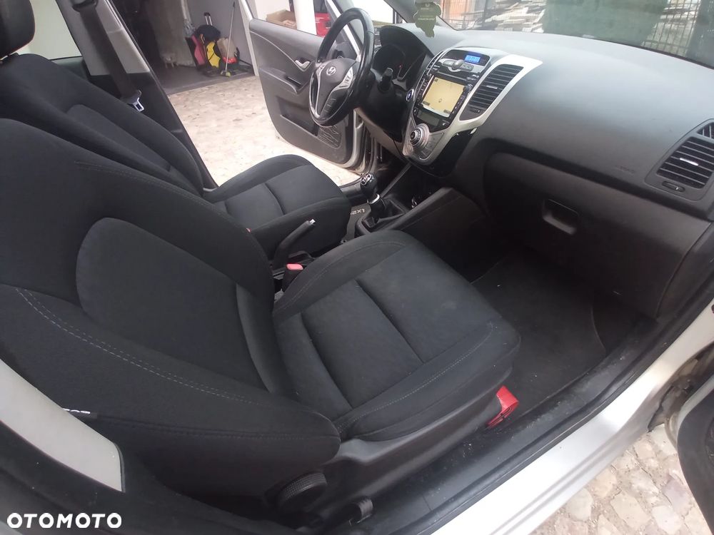 Hyundai ix20 1.6 CRDi Fifa World Cup Edition - 33