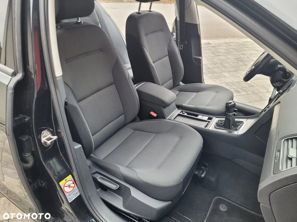 Volkswagen Golf 1.2 TSI BMT Trendline EU6 - 29