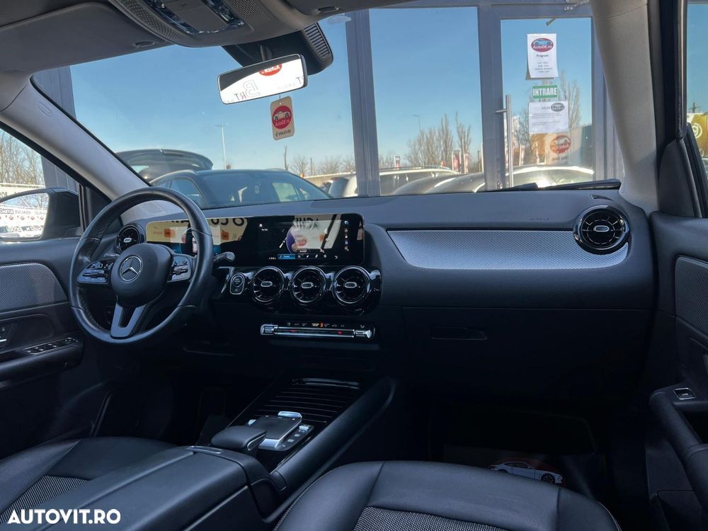 Mercedes-Benz GLA - 6