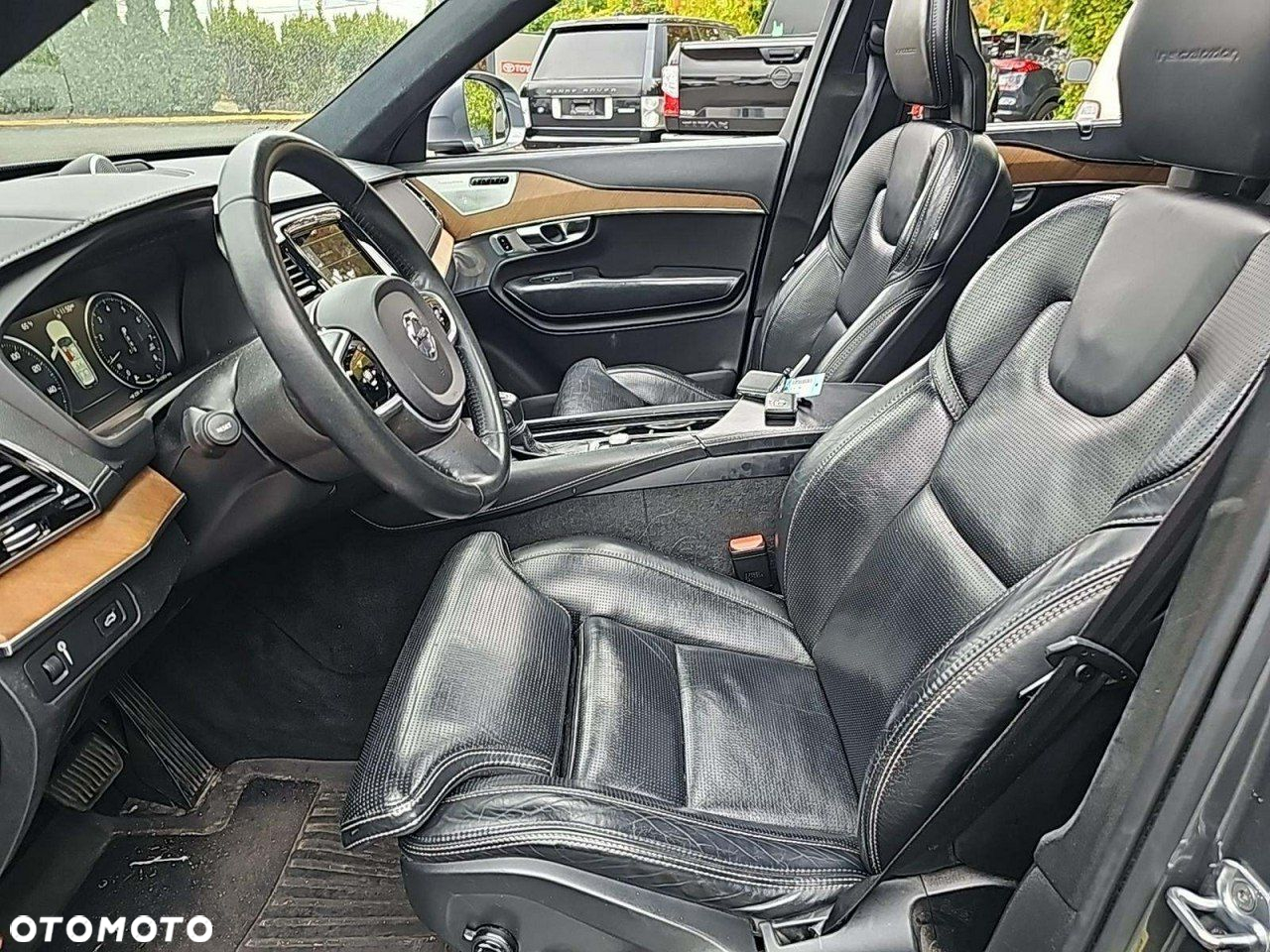 Volvo XC 90 - 8