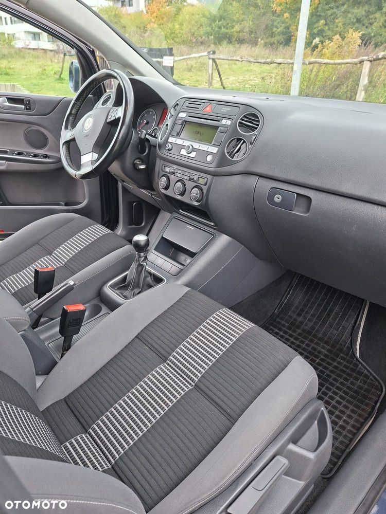 Volkswagen Golf Plus - 10