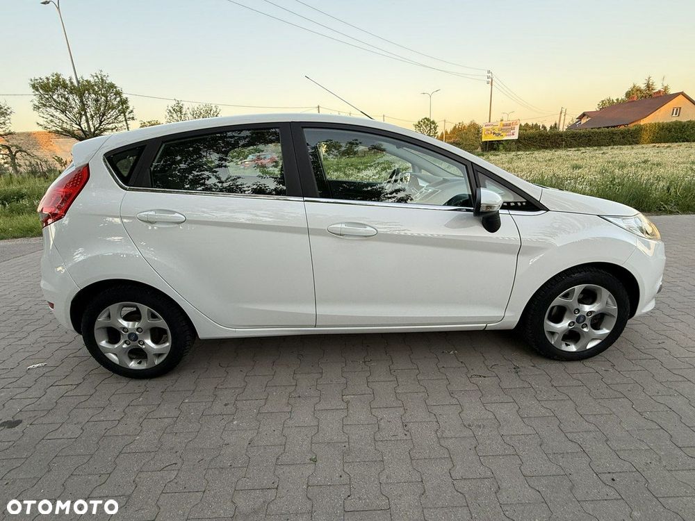 Ford Fiesta - 11