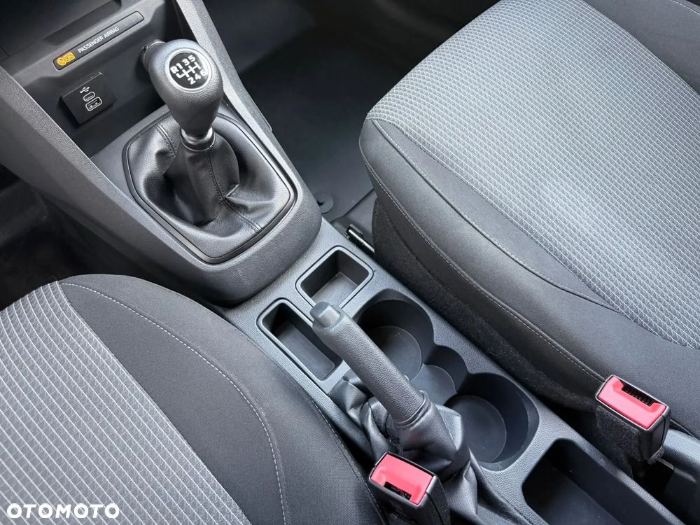 Ford Transit Courier - 18