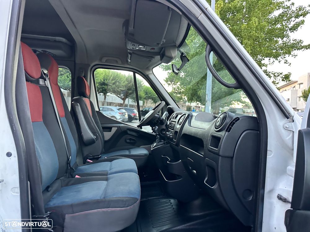 Renault Master 17 Lugares - 39