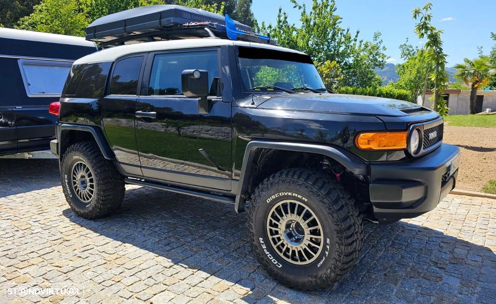 Toyota Land Cruiser - 3