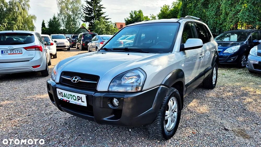 Hyundai Tucson 2.0 Comfort 2WD - 25