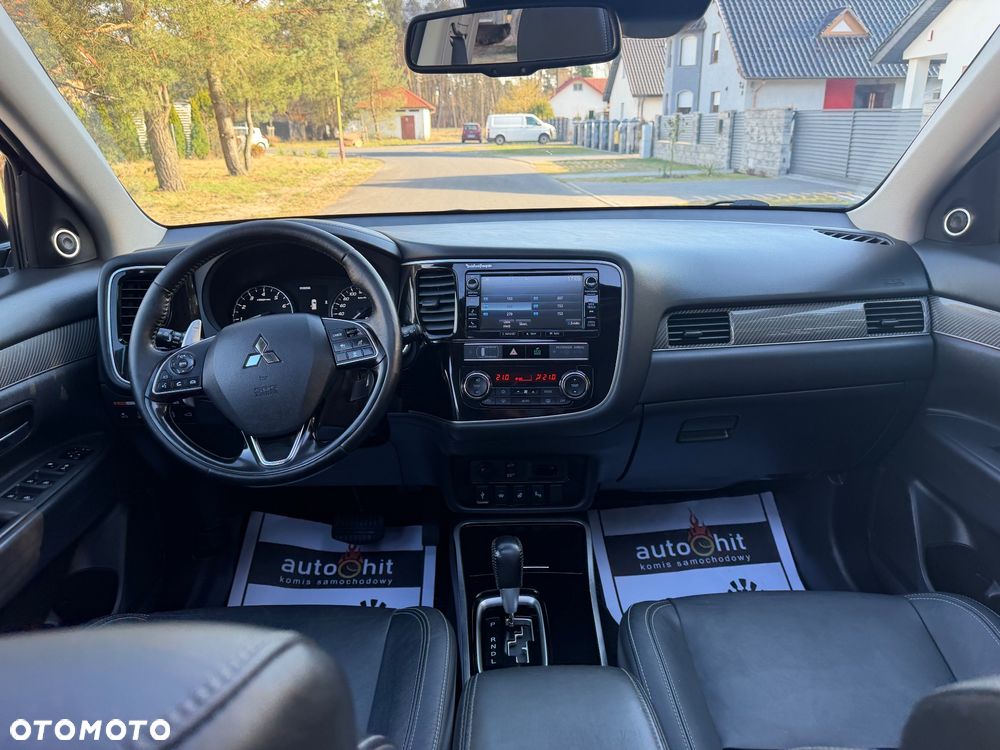 Mitsubishi Outlander 2.0 Instyle SDA 4WD CVT - 33