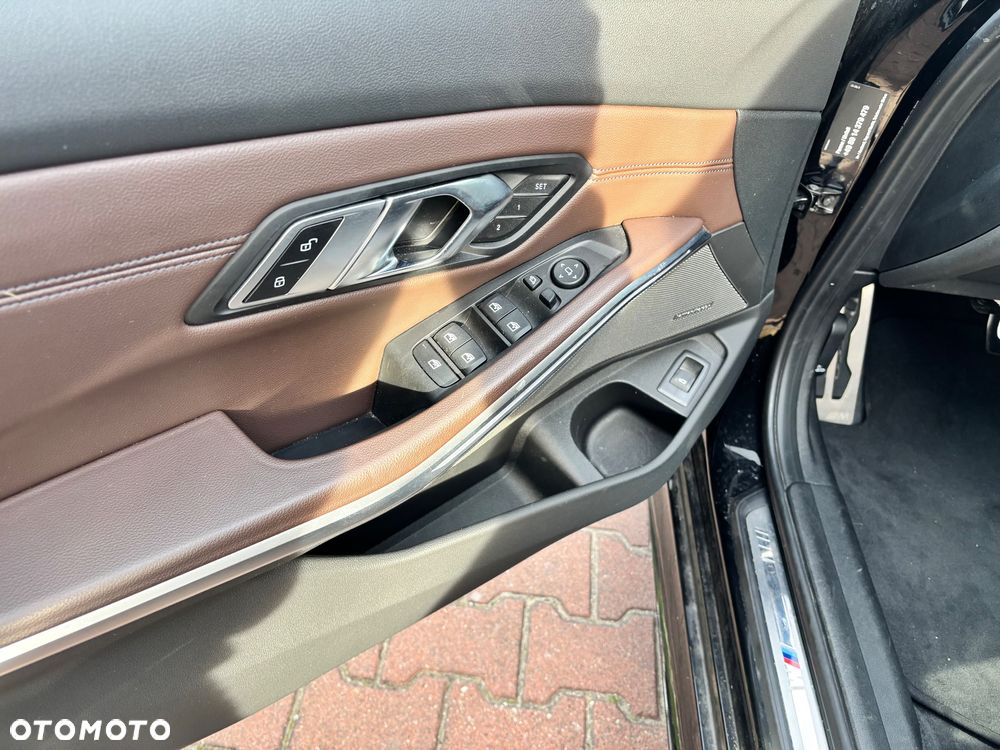 BMW Seria 3 320d xDrive M Sport sport - 21