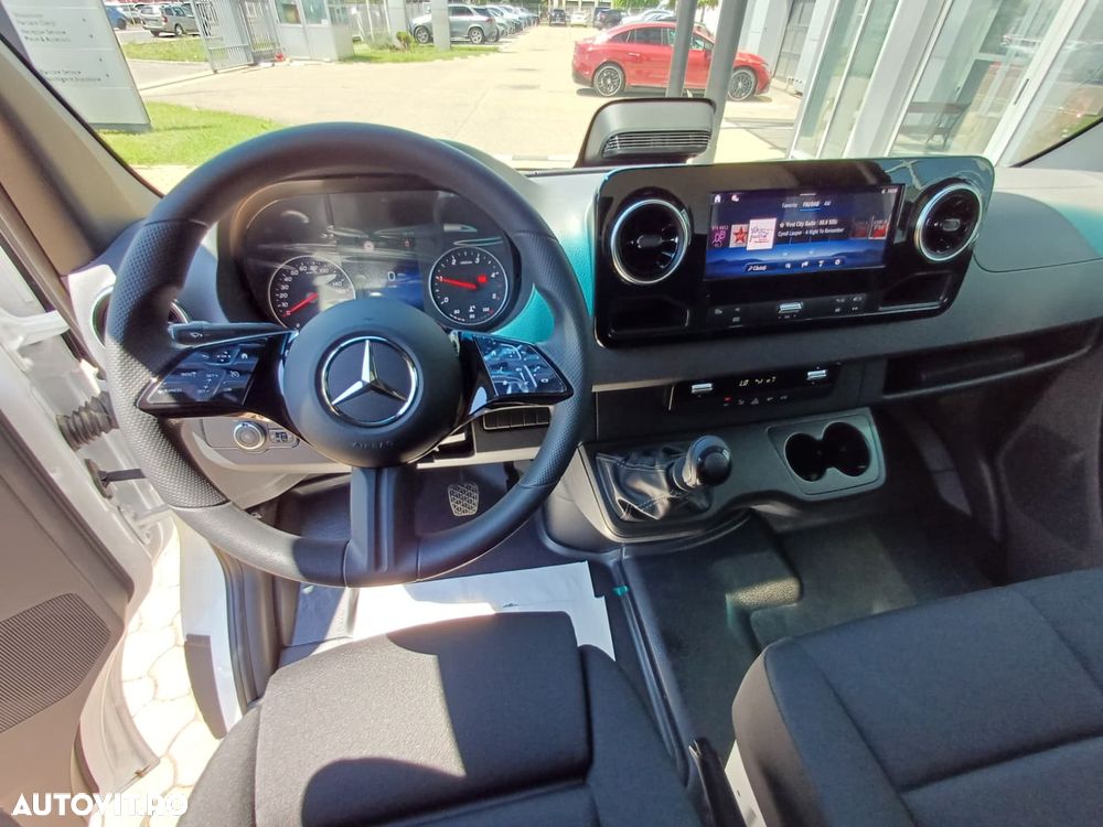 Mercedes-Benz Sprinter 317 Sasiu cu prelata culisanta si sistem de intindere si paravant - 6