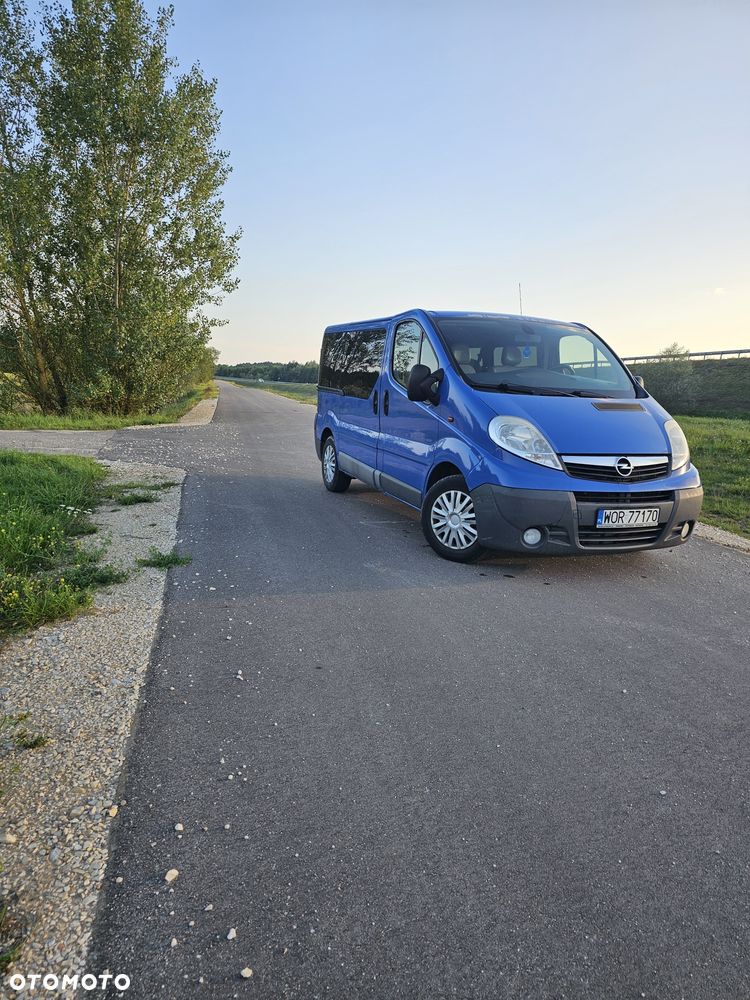 Opel Vivaro - 1