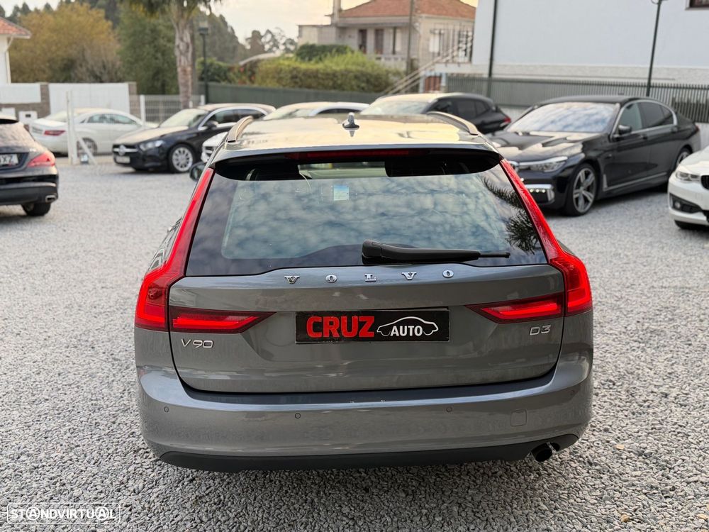 Volvo V90 2.0 D4 Momentum Geartronic - 5