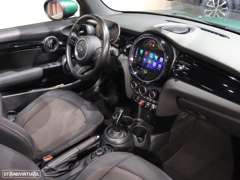 MINI Cabrio Cooper Premium Classic Auto - 13