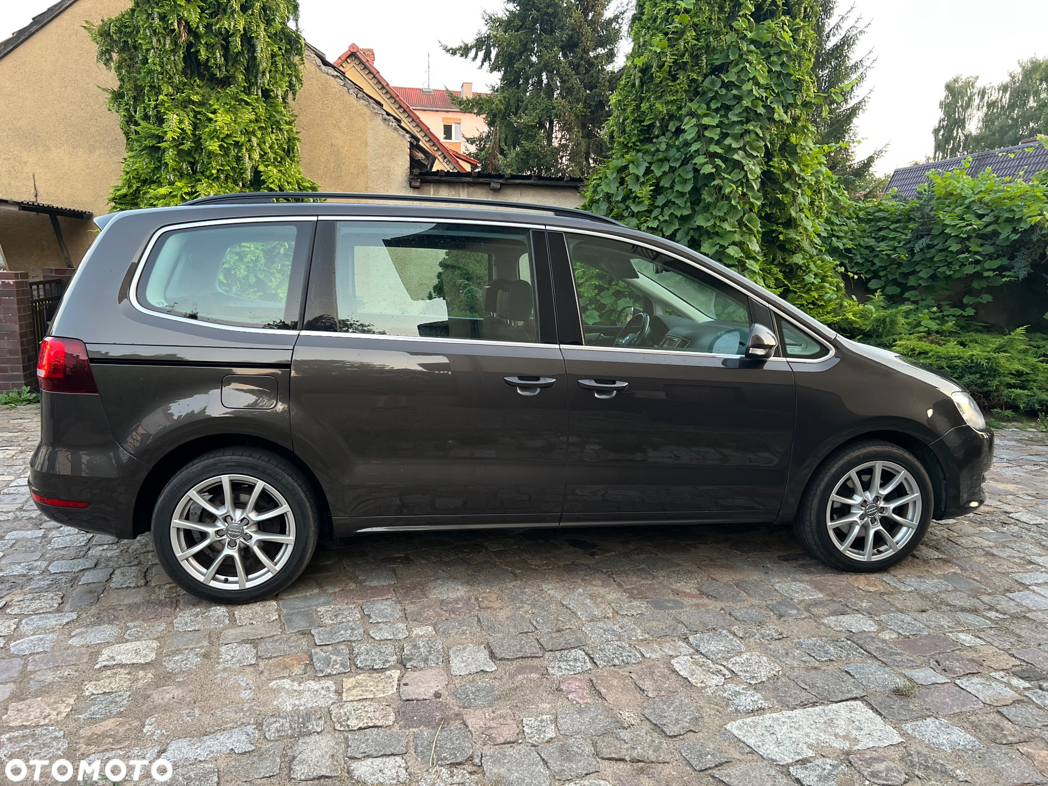 Volkswagen Sharan 2.0 TDI DSG (BlueMotion Technology) Comfortline - 9