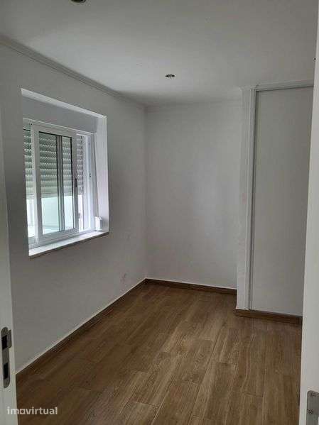 Casa geminada com 2 quartos e 1 casa de banho - Grande imagem: 4/11