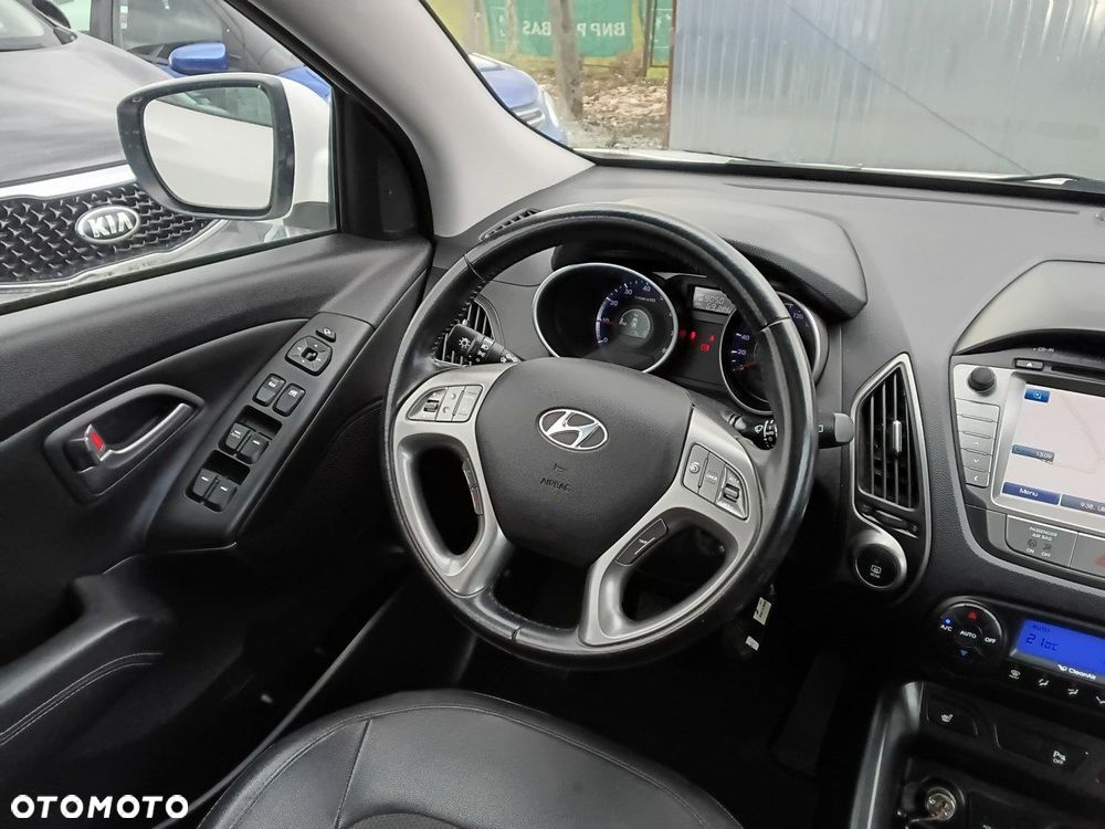 Hyundai ix35 1.6 2WD Fifa World Cup Edition - 16