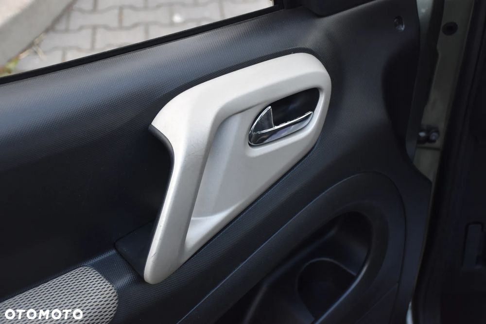 Citroën Berlingo Multispace e-HDi 90 FAP Selection - 19