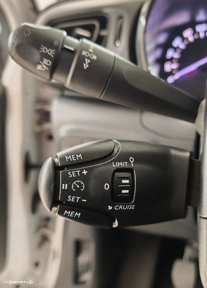 Citroën C3 1.2 PureTech Shine - 15