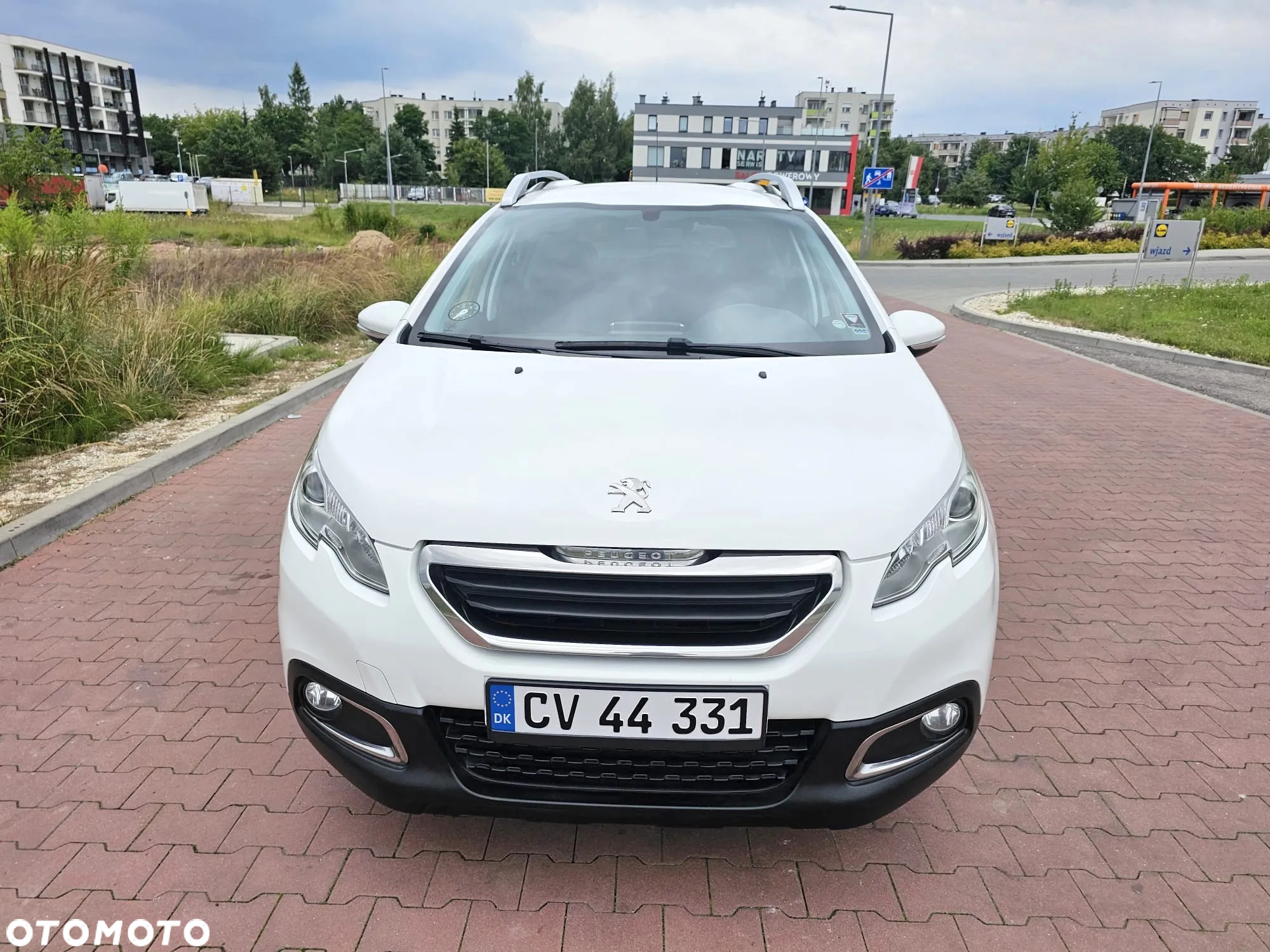 Peugeot 2008 - 9
