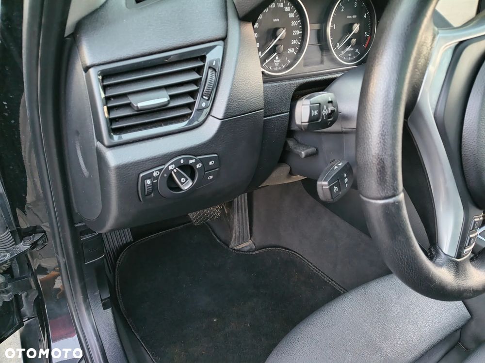 BMW X1 - 24