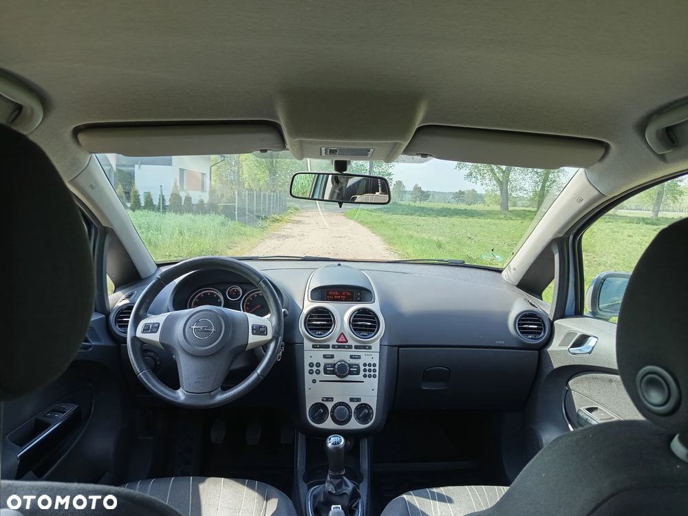 Opel Corsa 1.2 16V Cosmo - 16