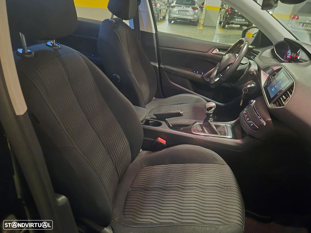 Peugeot 308 SW 1.6 BlueHDi Style - 37
