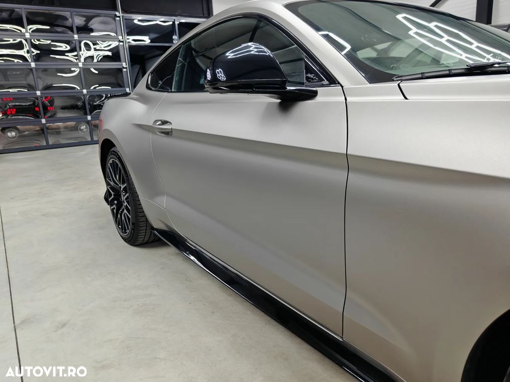 Ford Mustang 2.3 EcoBoost Aut. - 32