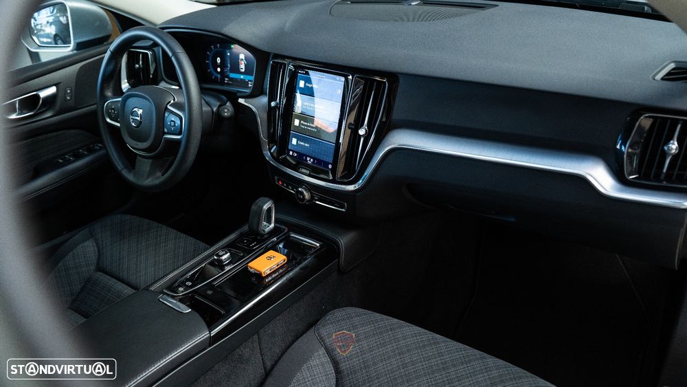 Volvo V60 2.0 T6 AWD TE Core - 34