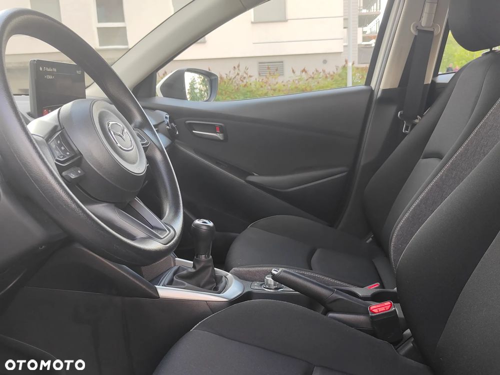 Mazda 2 - 24