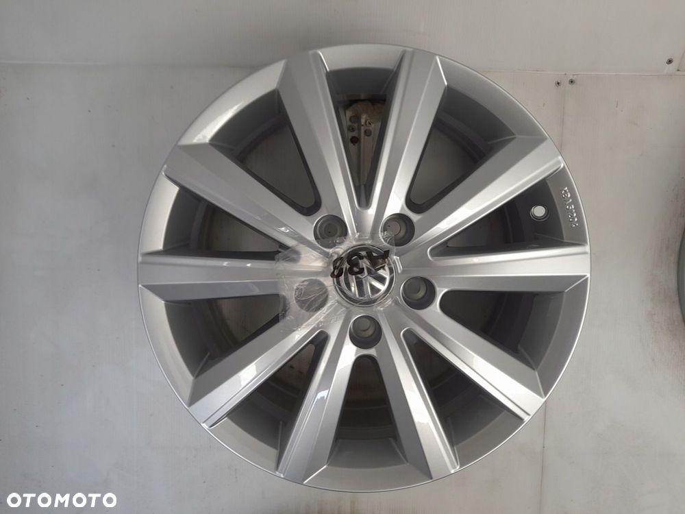 Felgi aluminiowe Volkswagen OE 7E0071497A 7.0" x 17" 5x120 ET56 - 2