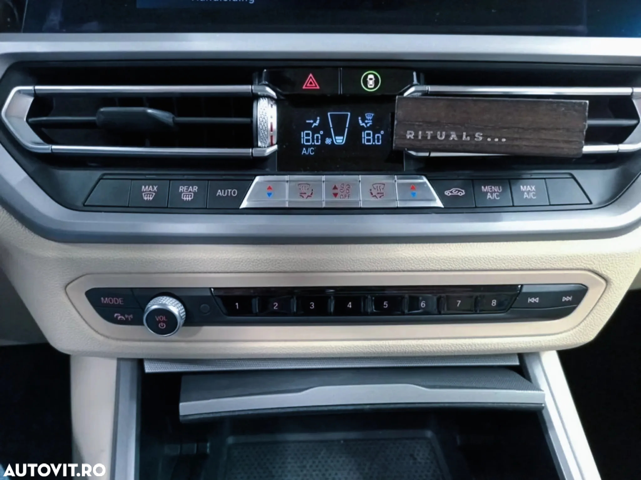 BMW Seria 3 318d Aut. - 11