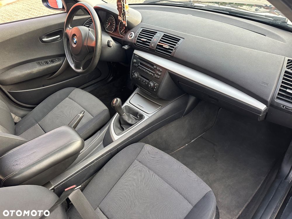 BMW Seria 1 120i - 15