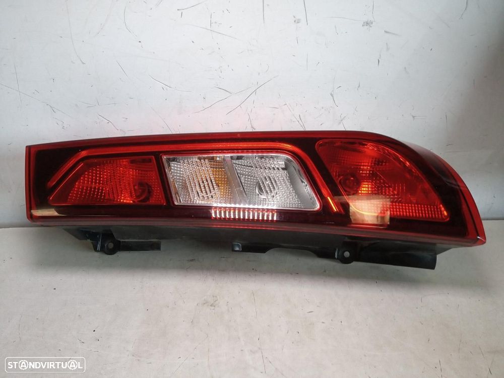 FAROLIM TRASEIRO DIREITO RENAULT EXPRESS - 1
