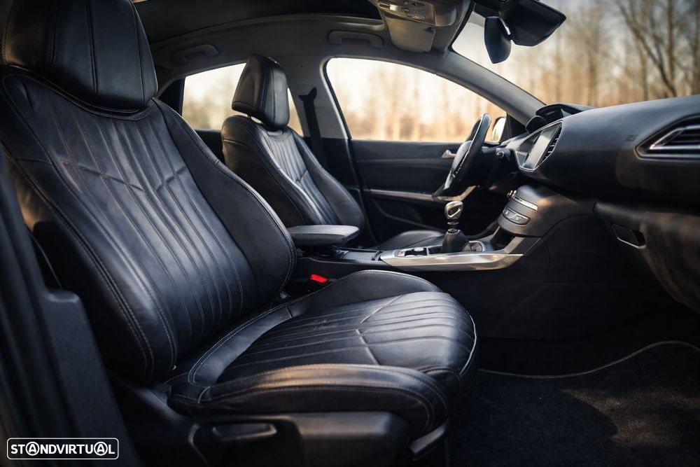 Peugeot 308 SW 1.6 e-HDi Allure J17 - 37