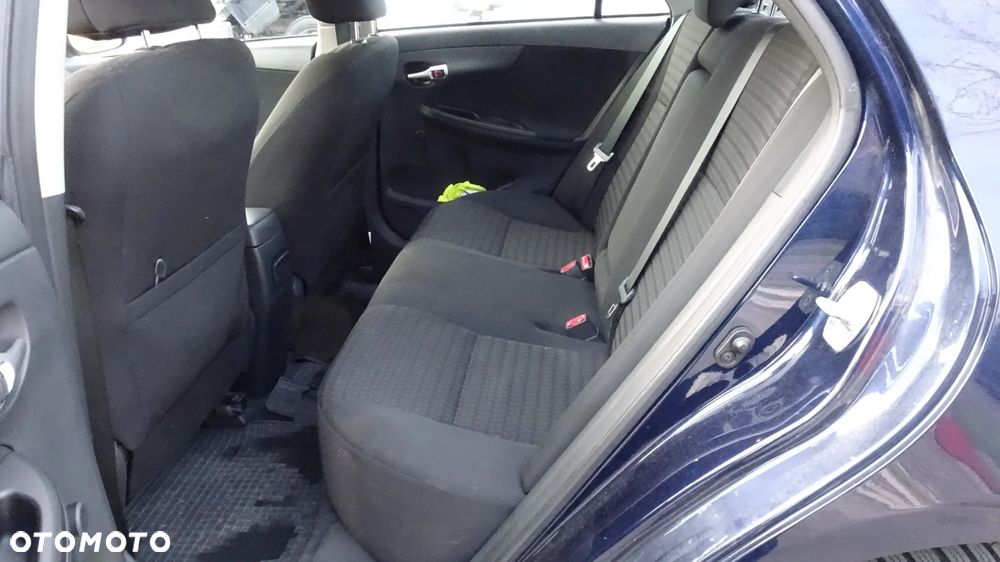Toyota Corolla 1.6 Terra - 11