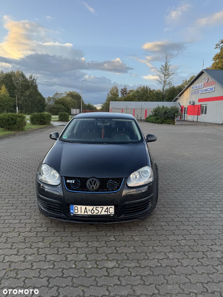 Volkswagen Jetta - 3