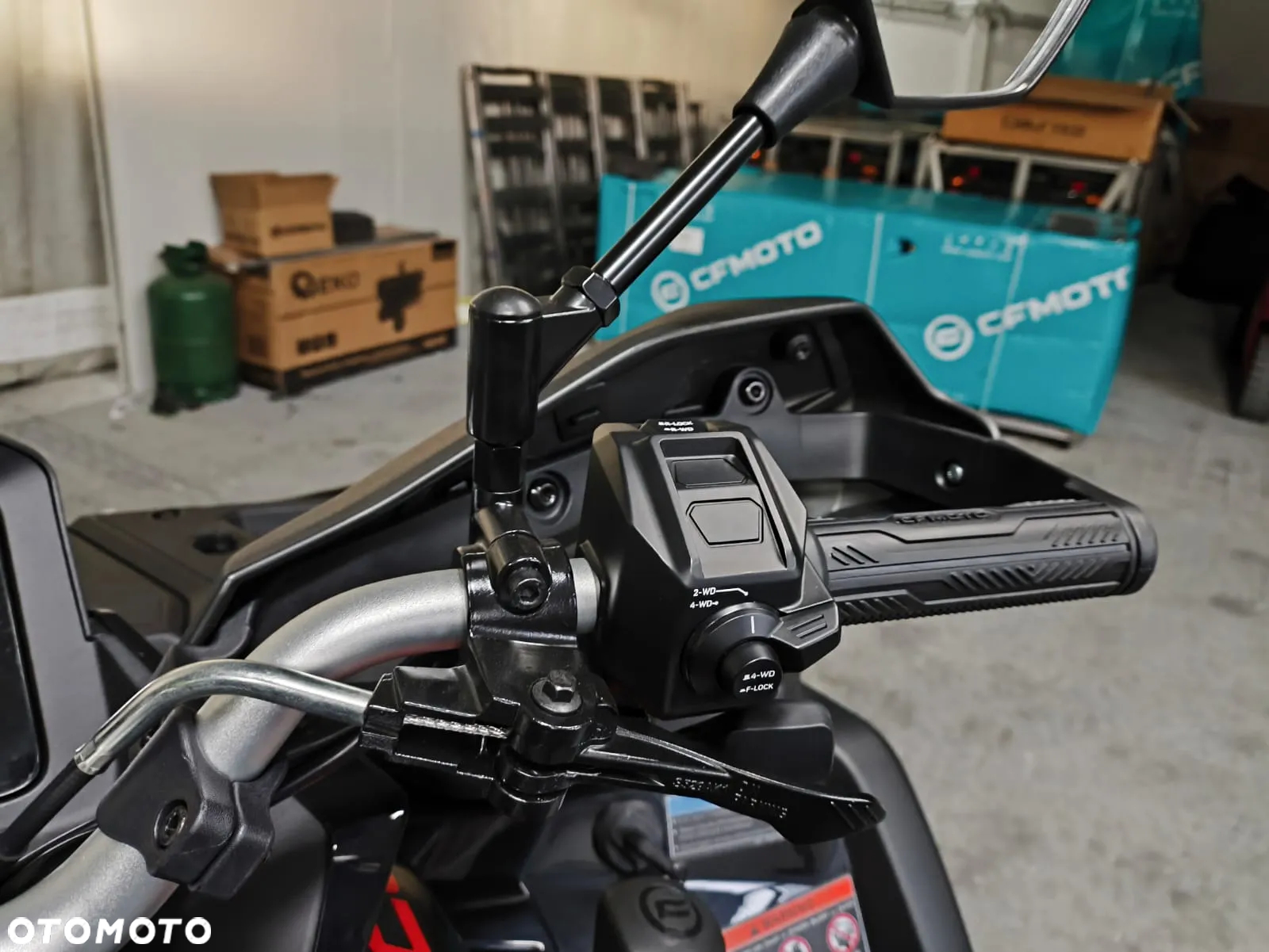 CFMoto CForce - 12