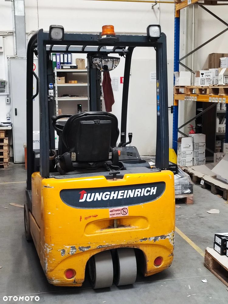 Jungheinrich EFG215 - 3