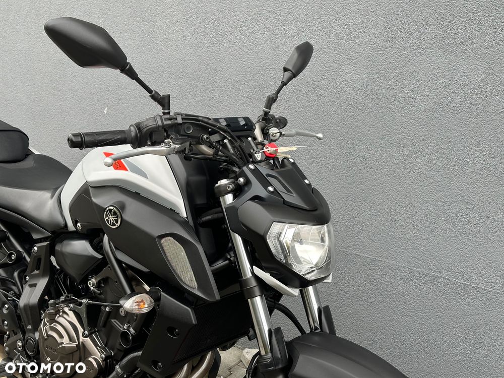 Yamaha MT - 12