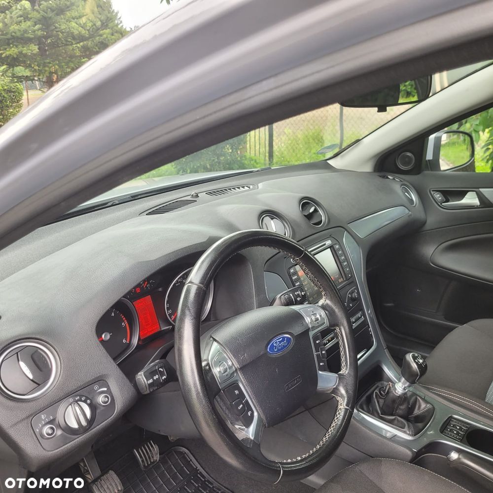 Ford Mondeo - 15