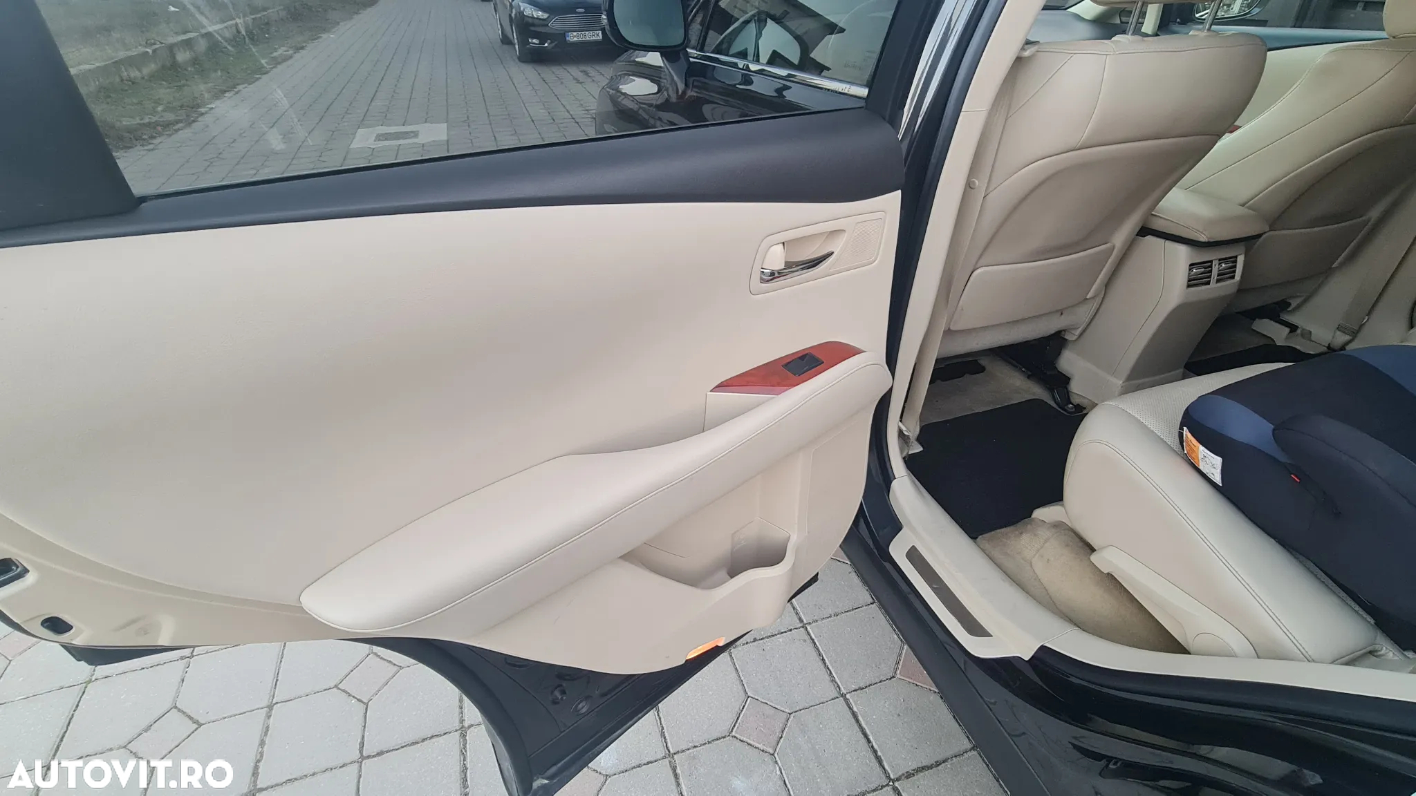 Lexus Seria RX - 11
