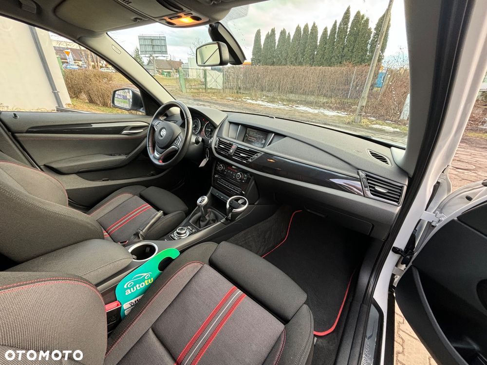 BMW X1 sDrive18d Sport Line - 19