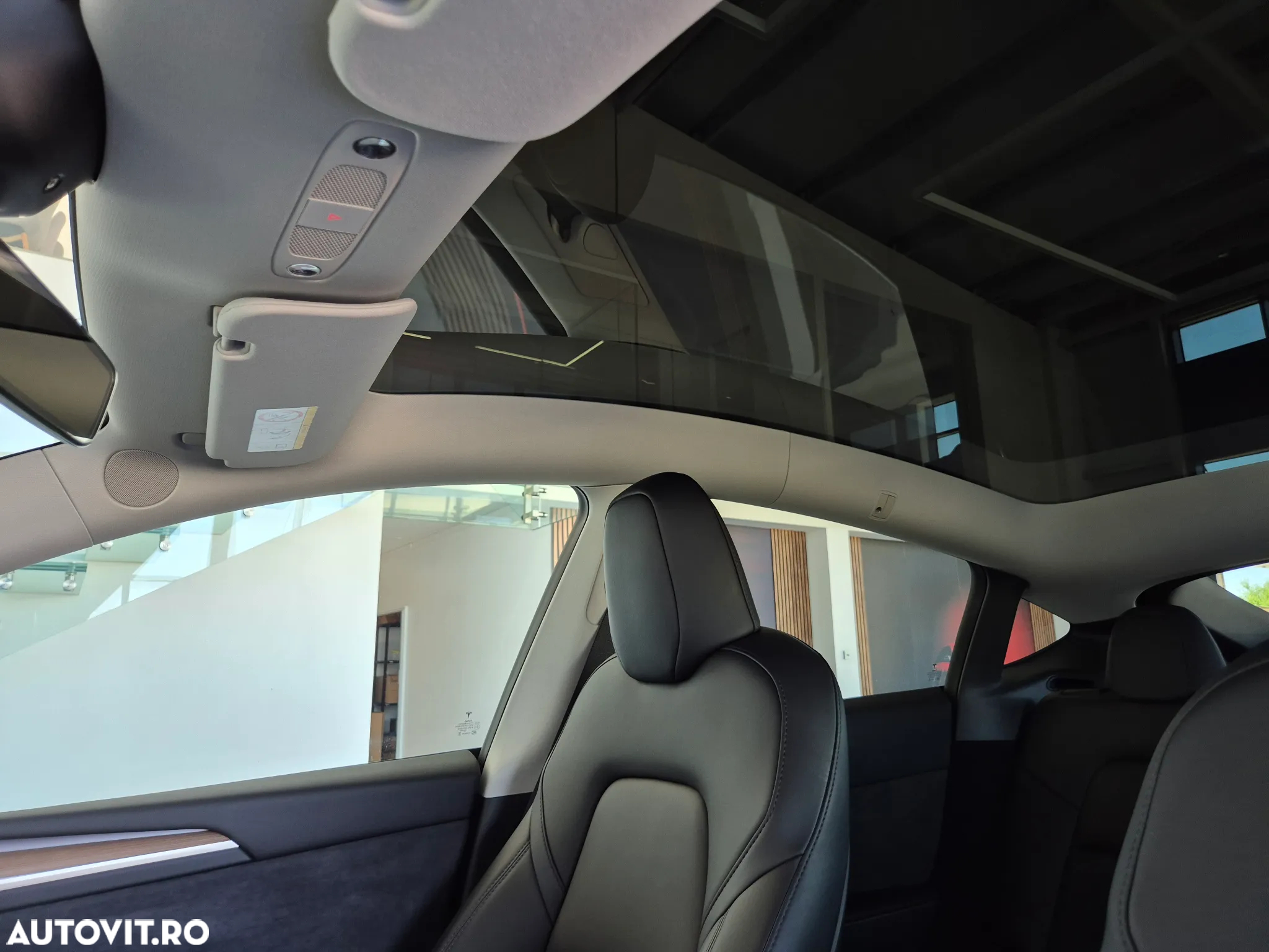 Tesla Model Y Long Range Dual Motor AWD - 18